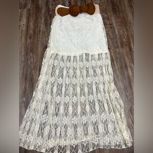 Y2K White lace festival maxi skirt with brown belt Size M